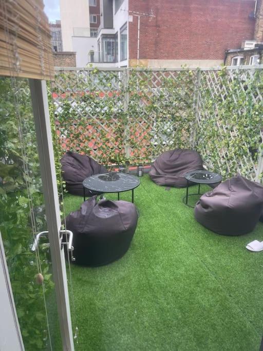 Spacious 2 Bedroom Apartment In The Heart Of Soho. Londen Buitenkant foto