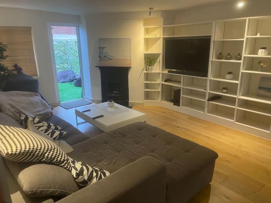 Spacious 2 Bedroom Apartment In The Heart Of Soho. Londen Buitenkant foto